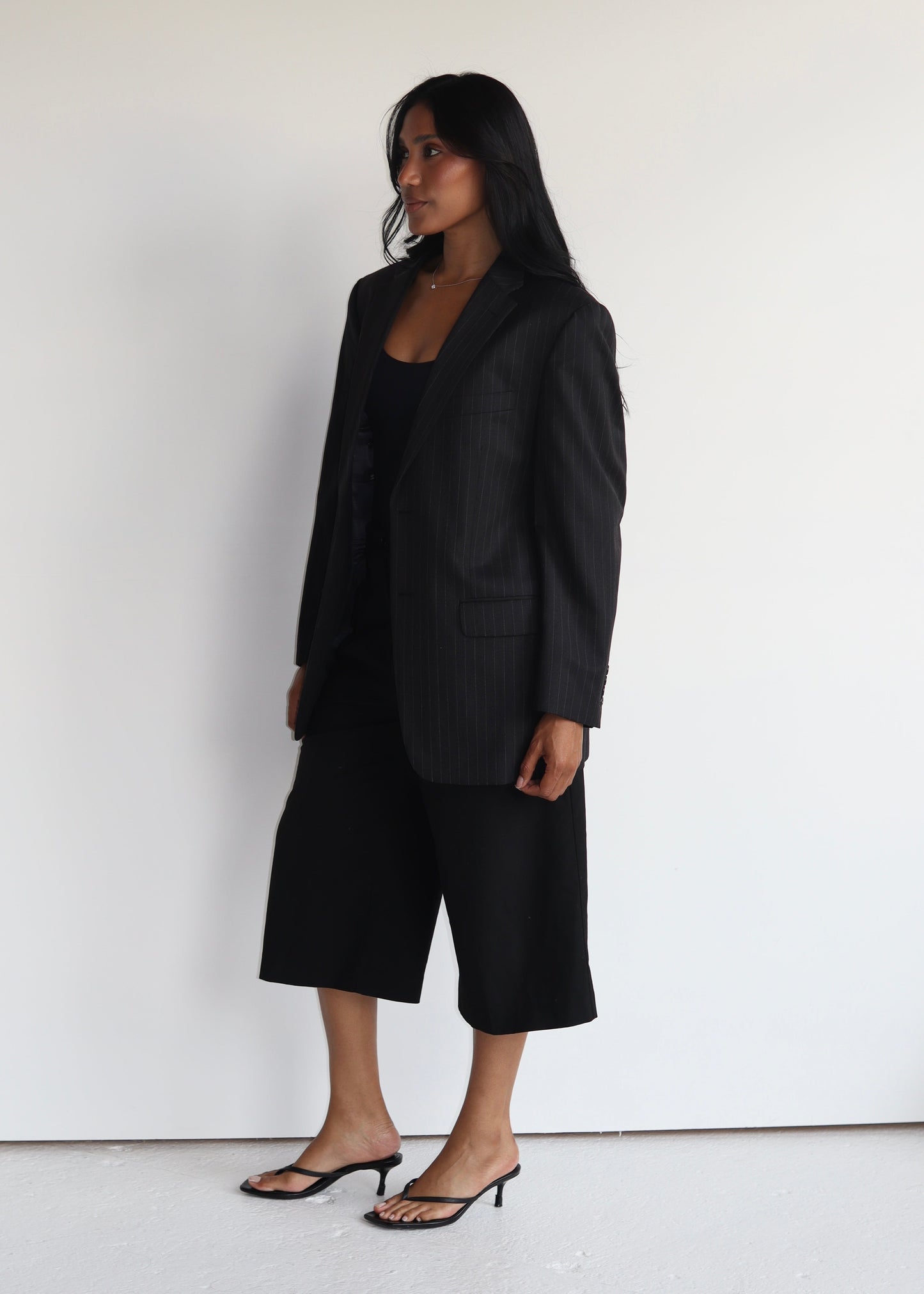 NEW - CHARCOAL LINE