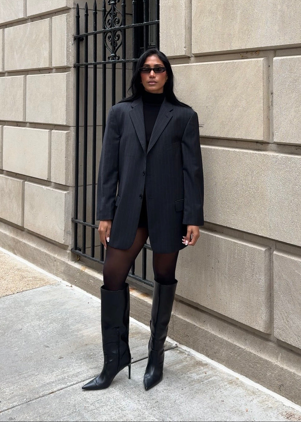 FINE-LINED BROWN VINTAGE