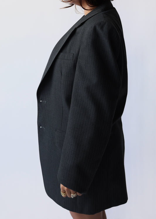 GREY FINE-LINED BLAZER