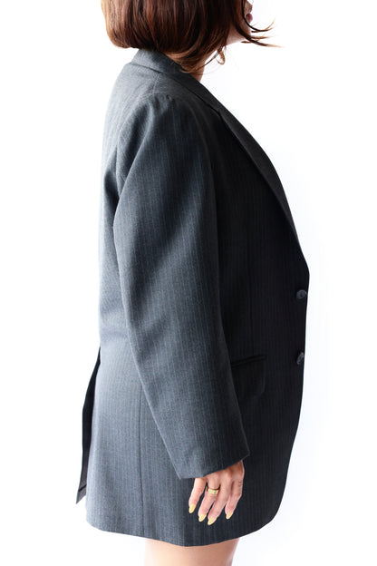 GREY FINE-LINED BLAZER