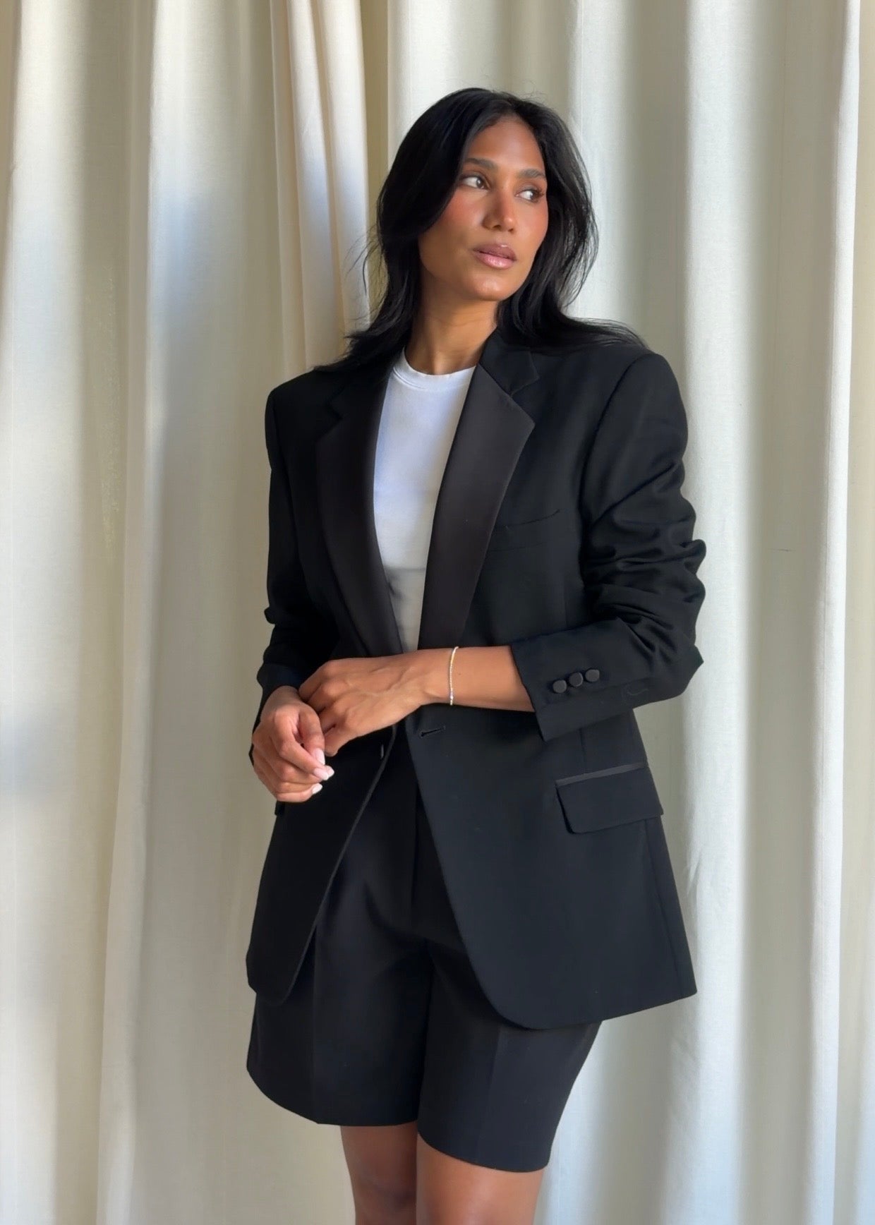 BLACK ELEGANT VINTAGE BLAZER