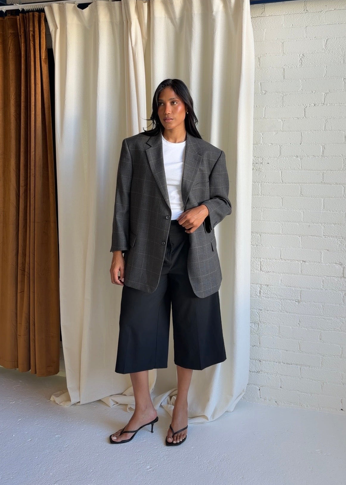 NEW - GRAY PLAID VINTAGE BLAZER