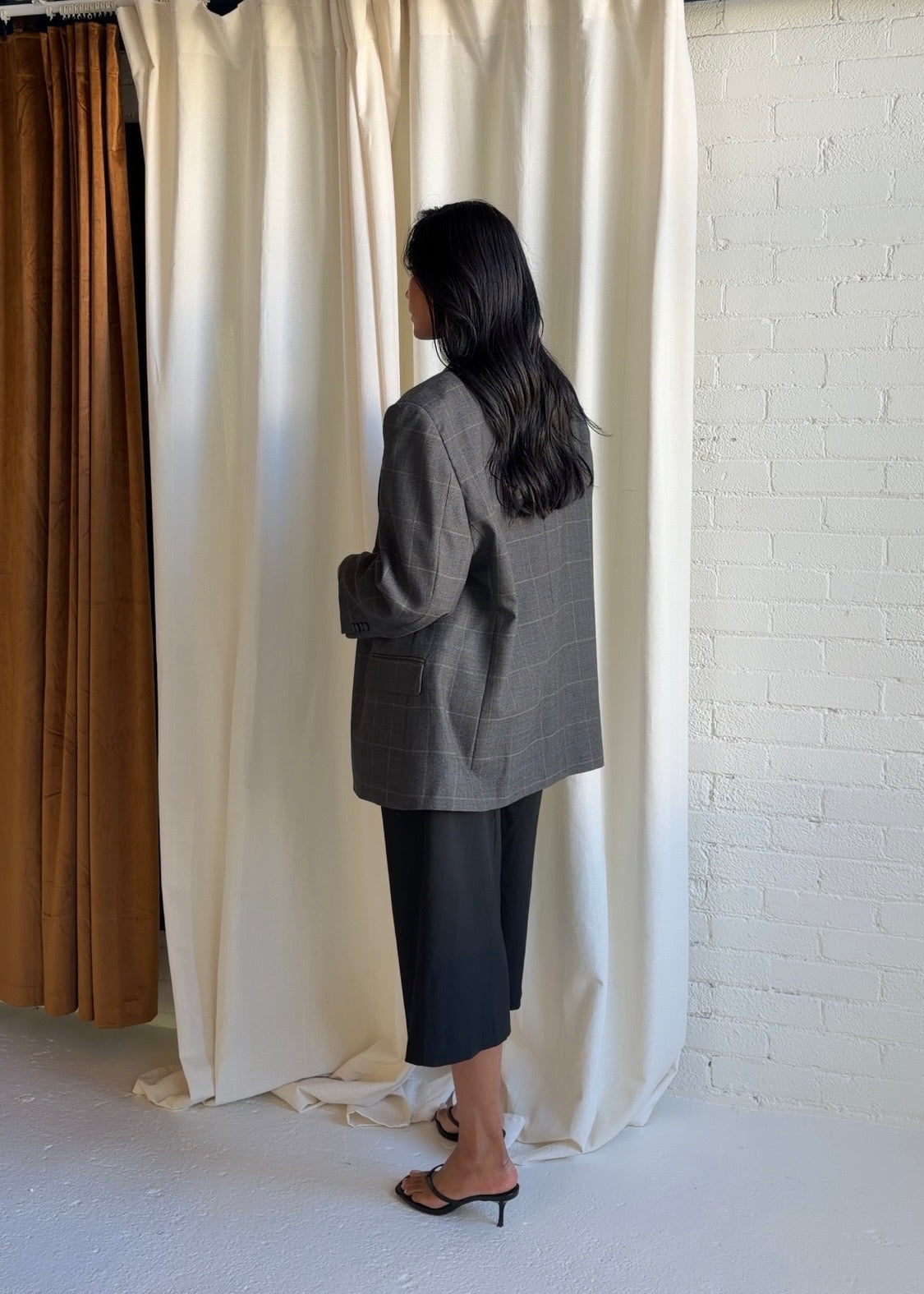 NEW - GRAY PLAID VINTAGE BLAZER