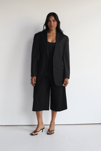 NEW - CHARCOAL LINE