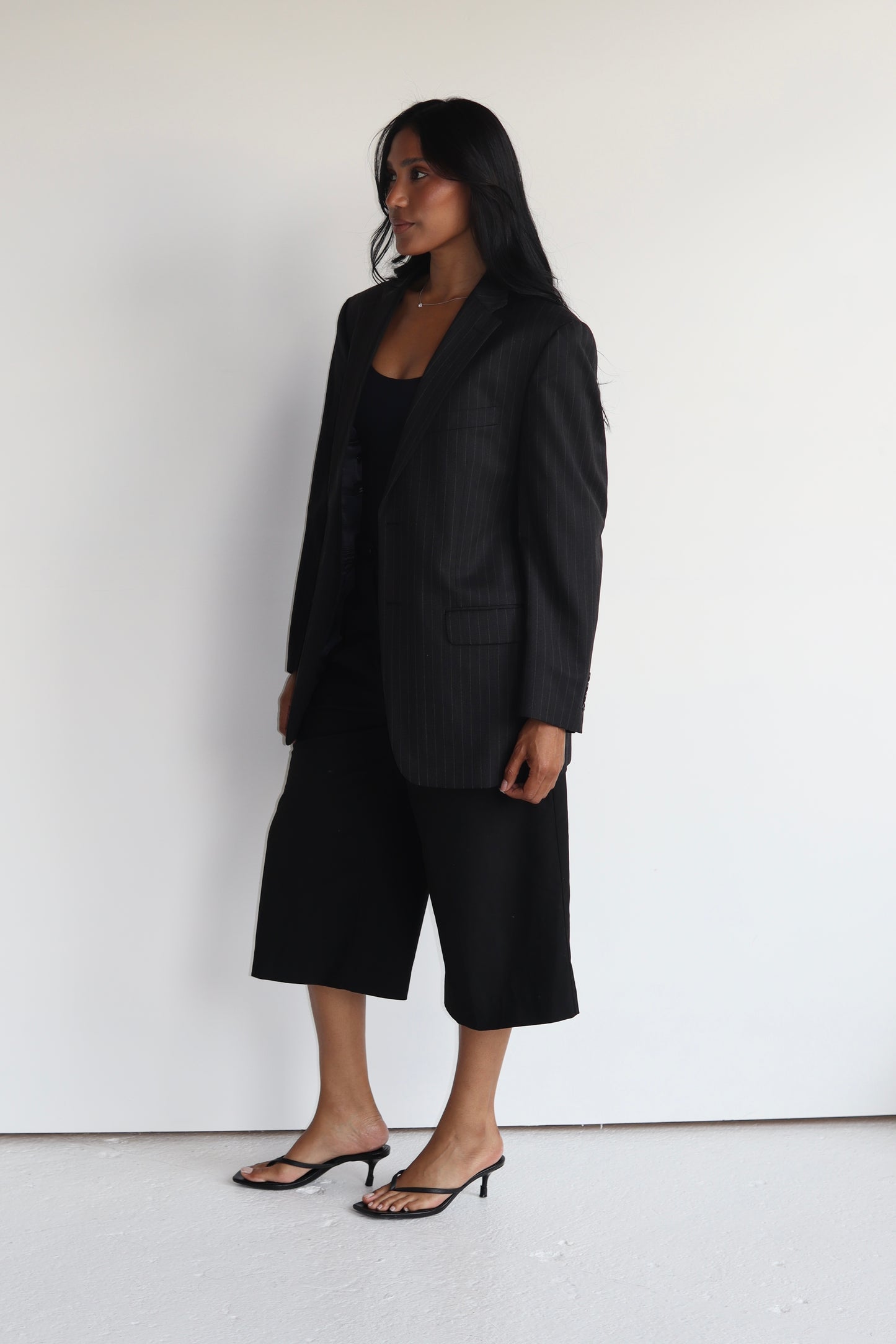 NEW - CHARCOAL LINE