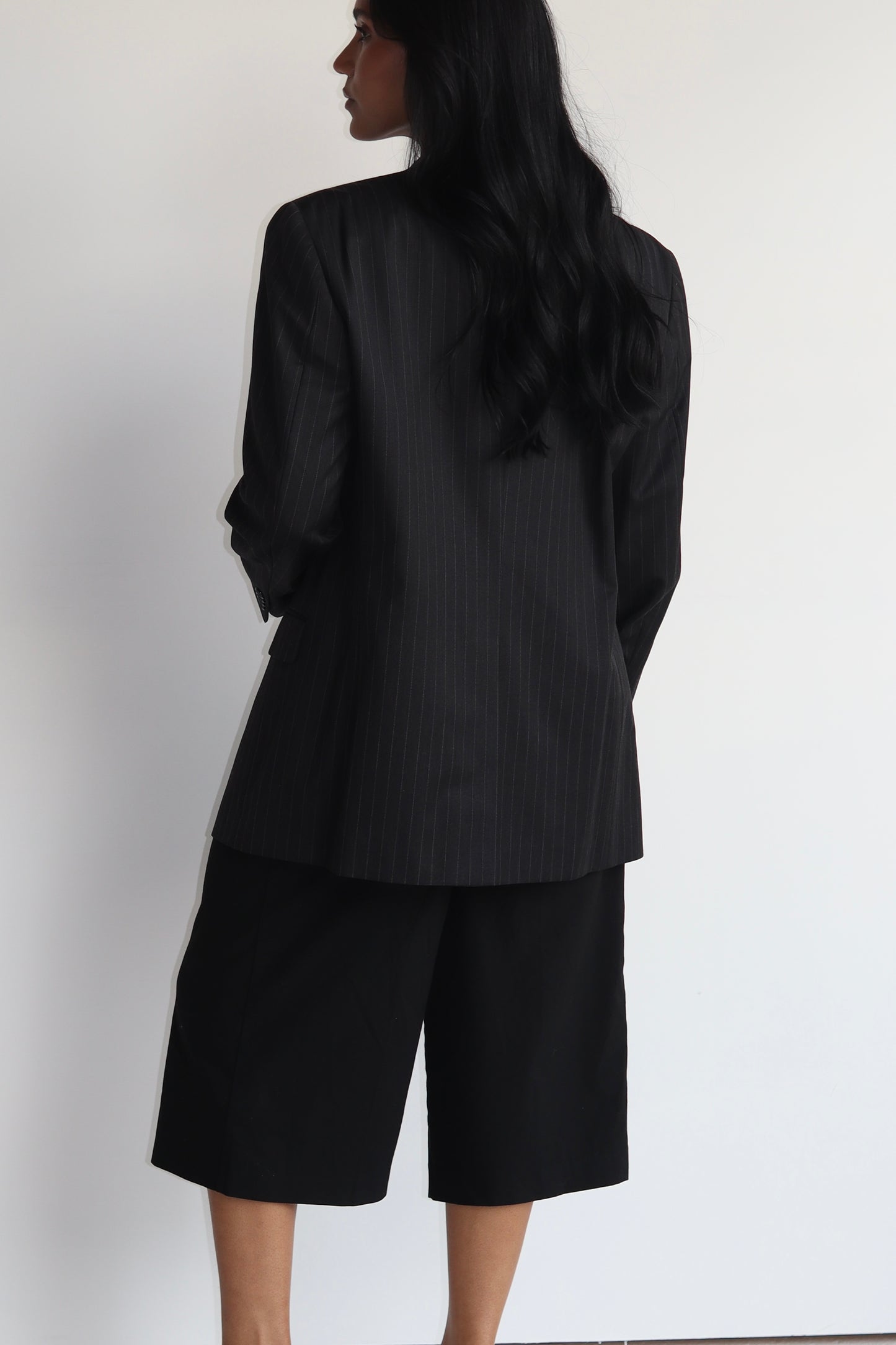 NEW - CHARCOAL LINE