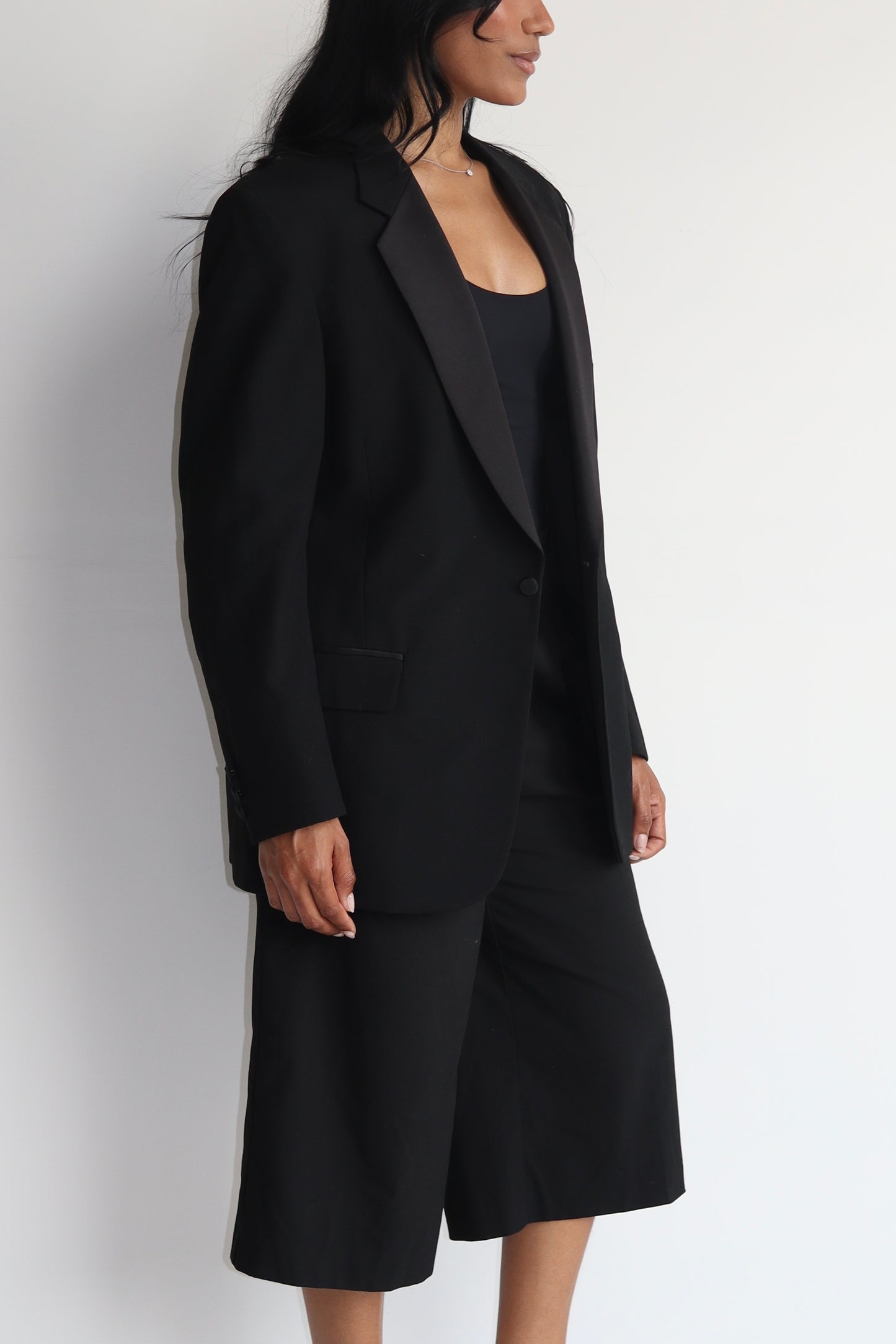 BLACK ELEGANT VINTAGE BLAZER