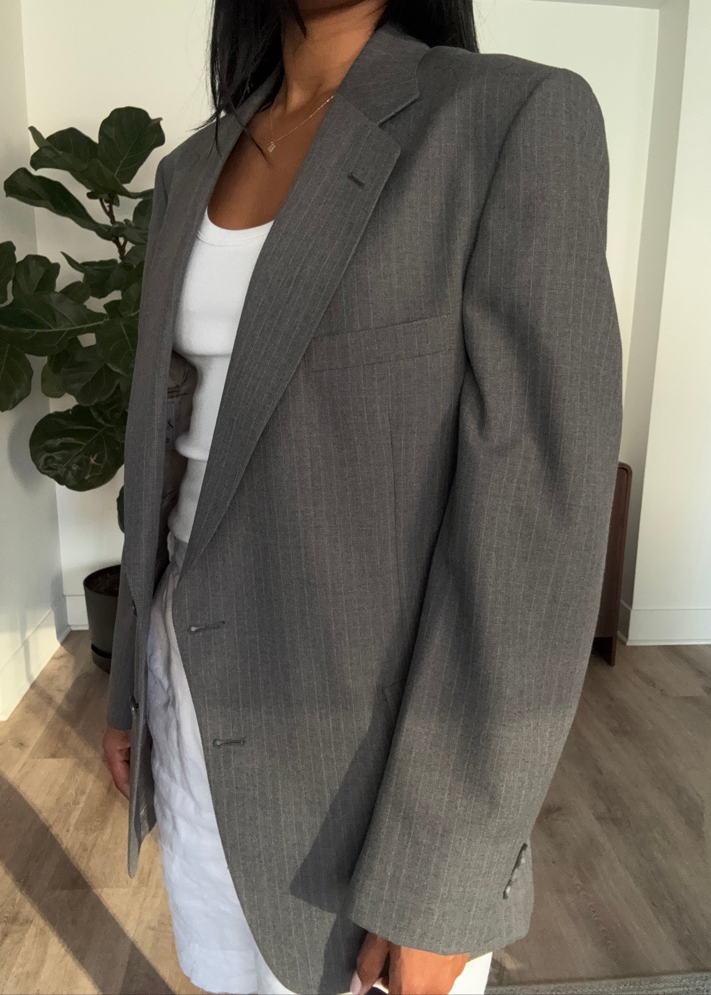 GREY FINE- LINED VINTAGE